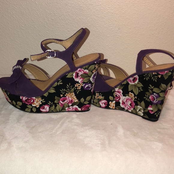 ❌SOLD❌ Purple Floral-Printed Wedges - Picture 2 of 6
